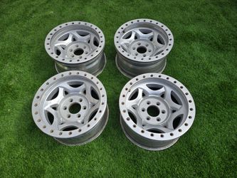 WALKER EVANS BEADLOCK WHEELS BOLT PATTERN 6X135 FORD F150 SIZE 17X8.5 PRICE 1200