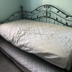 Twin Bed With Trundle