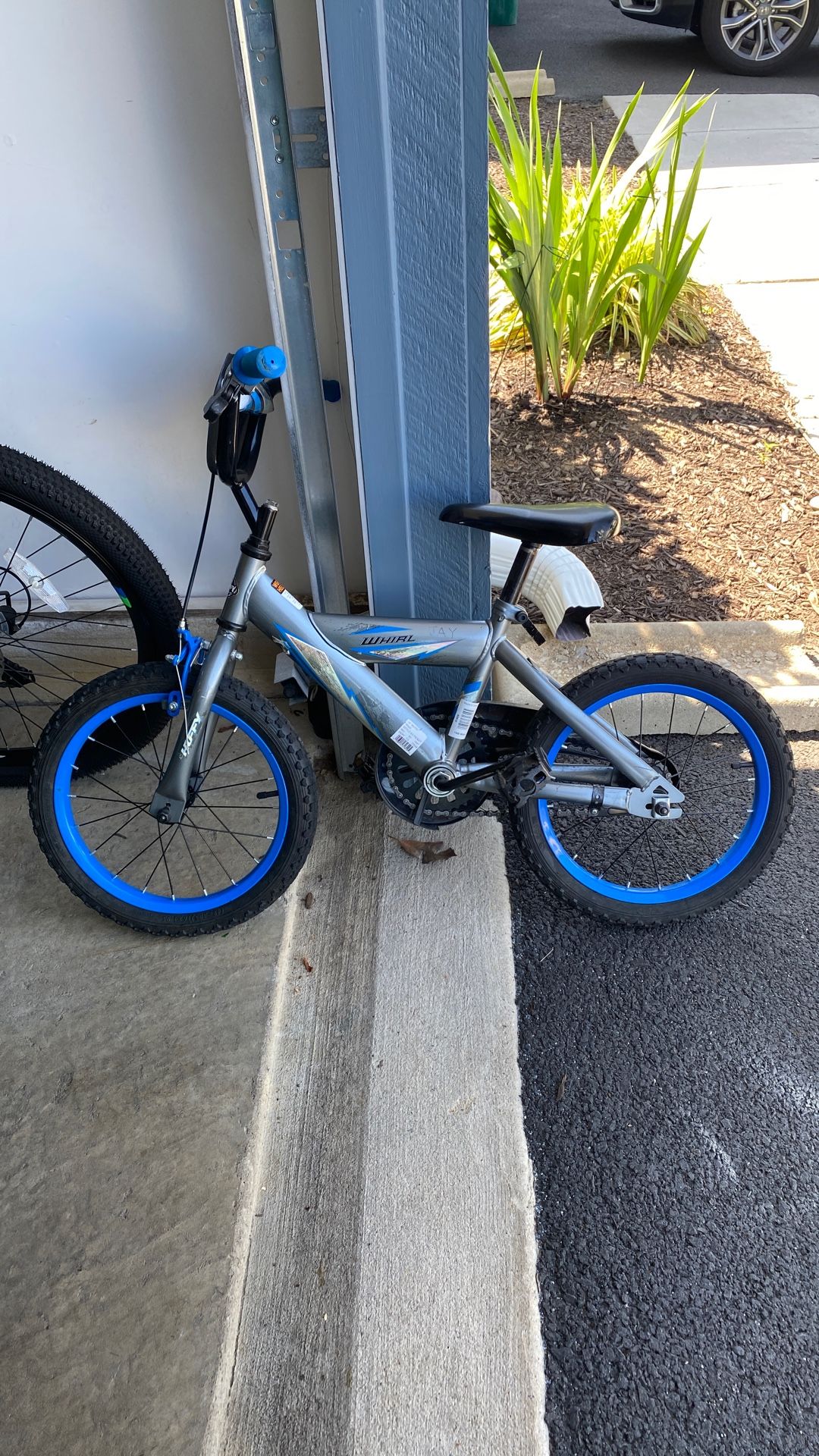16” Huffy Whirl Bike
