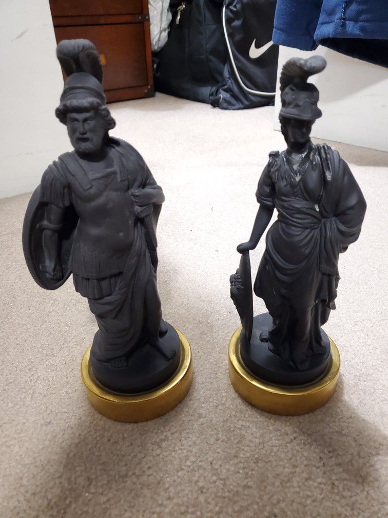 Mottehedah Black Basal Figures Statues 