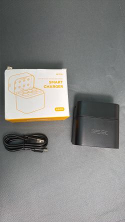 high quality 8 slot 1.5V AA Rechargeable Lithium Battery Charger
