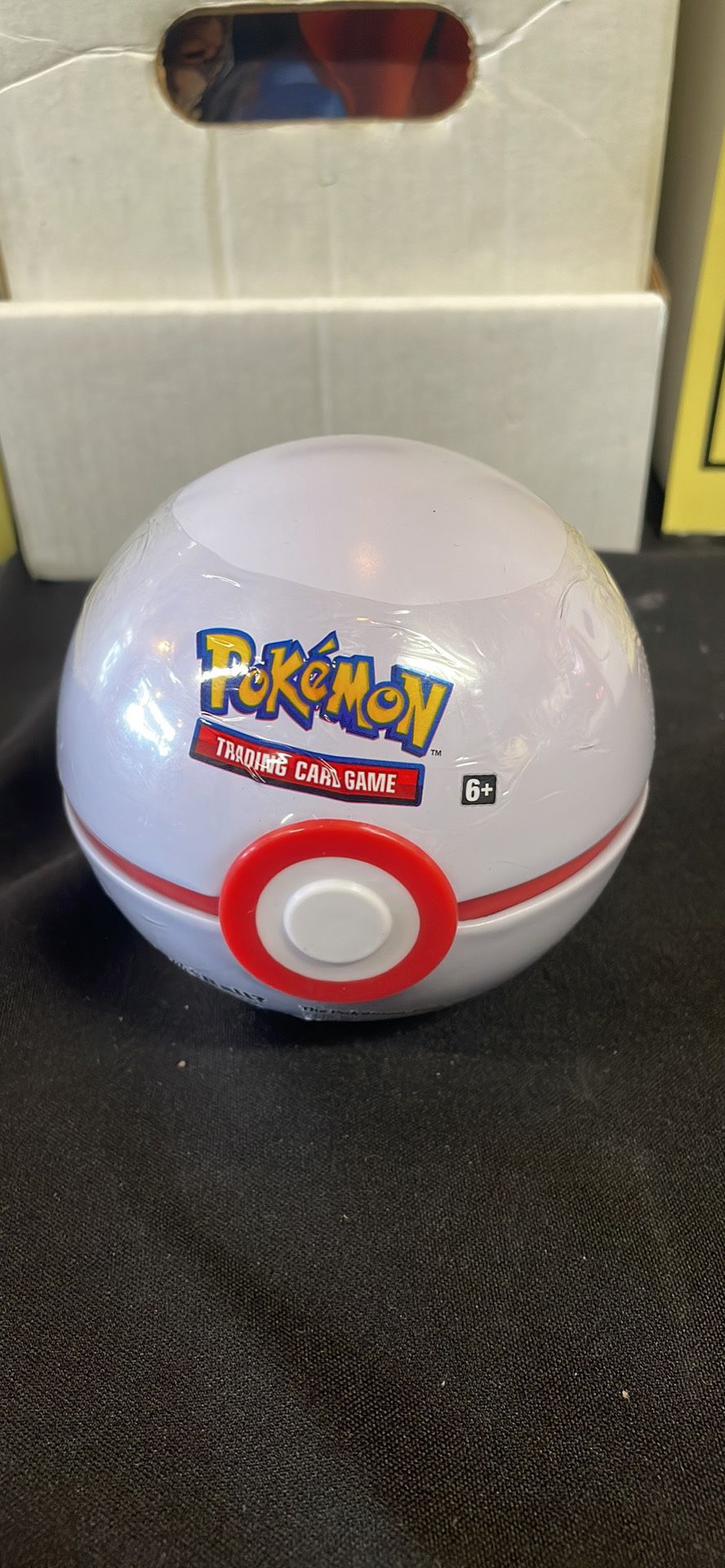 Pokemon Premier Ball Tin