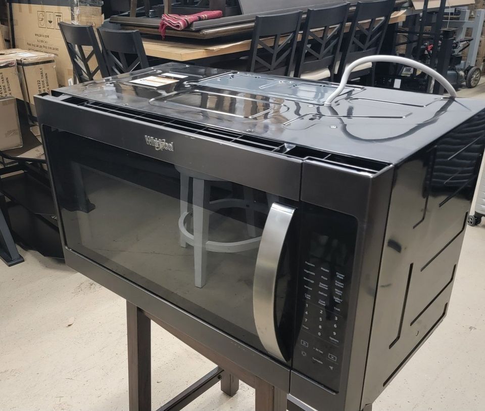 Whirlpool WMH53521HV 30 in W 2.1 cu. ft. Over the Range Microwave