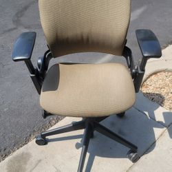 Steelcase Leap V2 Office Desk Gaming Chair 