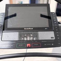 NordicTrack Commercial X22i Treadmill