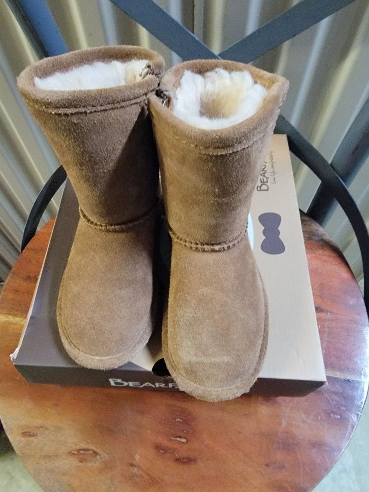 Bearpaw Toddler Boots, Size 8
