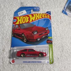 1:64 Hotwheels Toyota AE86 Sprinter Trueno Red
