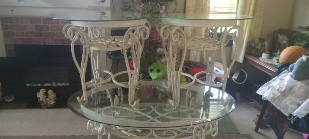 Coffee Table And 2 End Tables,two Matching Lamps,no Shades