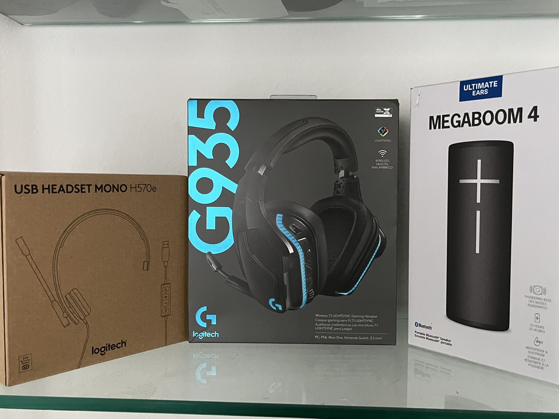 Logitech G935 Wireless Headset + UE Megaboom 4 Speaker + Logitech USB Headset (Mint Condition)