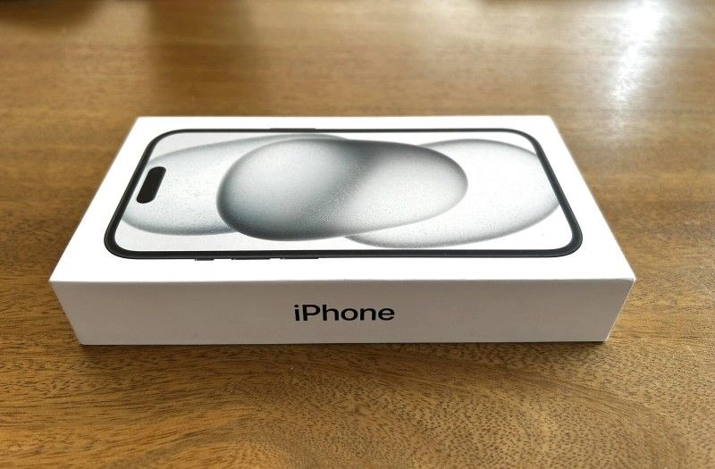 NEW BOX APPLE IPHONE 15 128GB UNLOCKED VERIZON AT&T T-MOBILE CRICKET M