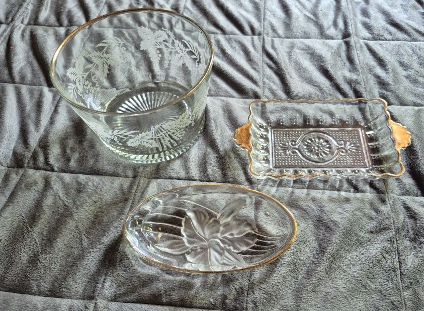 Beautiful Vintage Cut Crystal Glass With Gold Trim