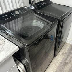 Samsung Washer & Gas Dryer Set – Black Stainless (Excellent Condition)