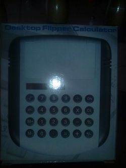 Desktop flipper calculator