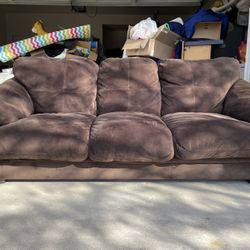 Brown Sofa And Love Seat Set.