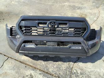 2023 Toyota front bummper