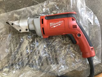Milwaukee 6.8 Amp 18-Gauge Shear