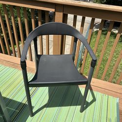 5 Black Plastic Resin Outdoor Chairs
