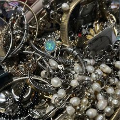 1lb Pound Of Vintage To Modern Junk Jewelry 