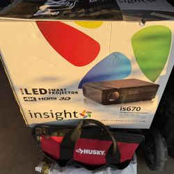 Insight Led 4k Projector Is670