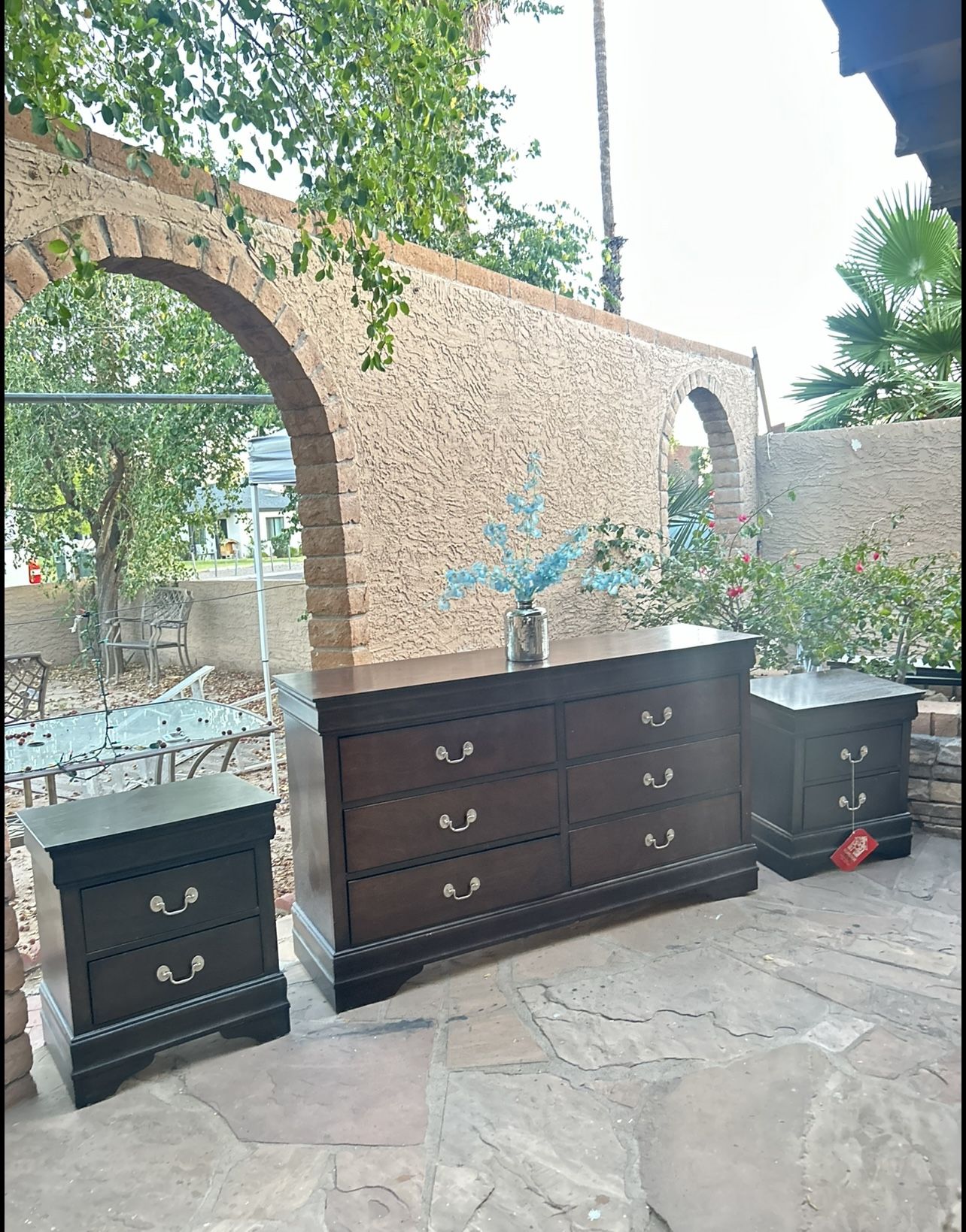 Dresser + 2 Nightstands + Bedframe