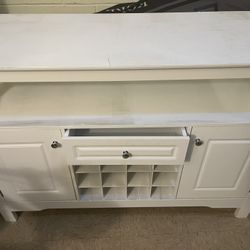 Bar / Buffet / Kitchen Table