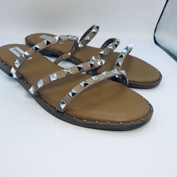 Steve Madden Sz10  Flat Slip On 3 Strap Pyramid Studded Sandles