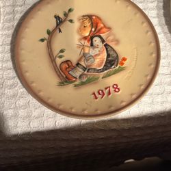 M J Hummel Plate 