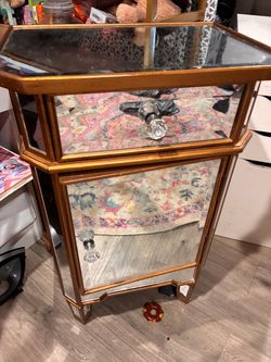 Mirrored side $25