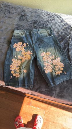 Small Japanese Cherry Blossom embroidered jorts 