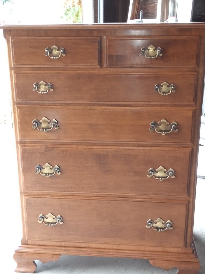 Ethan Allen 6 Drawer Solid Wood Dresser