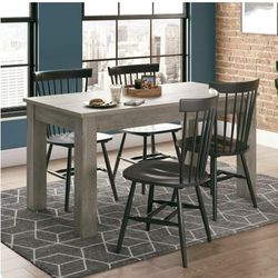 Brand New Dinner Table 60"