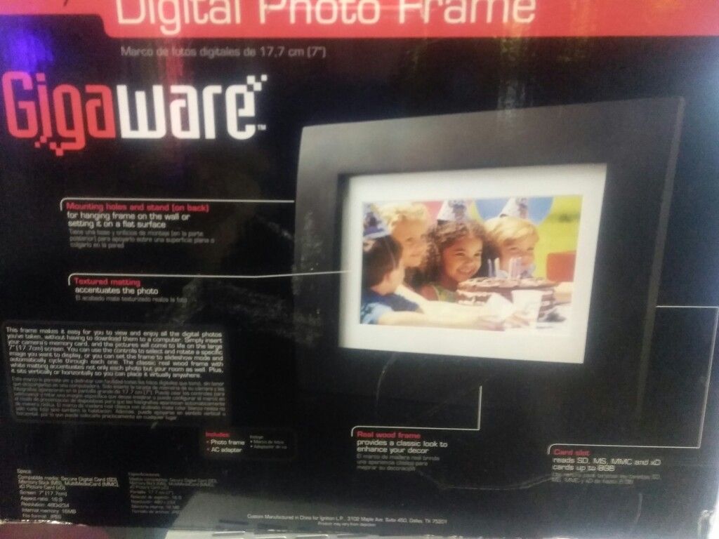 Digital picture frame