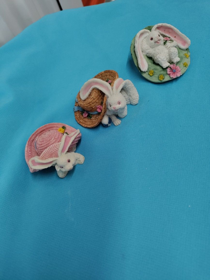 Hat Bunnies Set