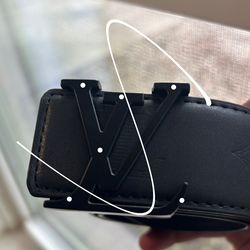 Men’s luxury black leather belt