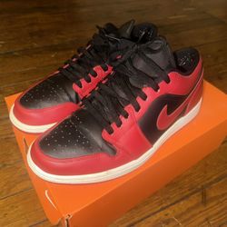 Nike Air Jordan 1 Low   Men’s Size 10.5