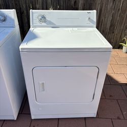 White Inglis Washer / Dryer ( SOLD SEPARATELY) 
