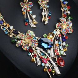 Gemstone Crystal Necklace 