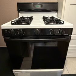 GE 30’’ Free-Standing Gas Range