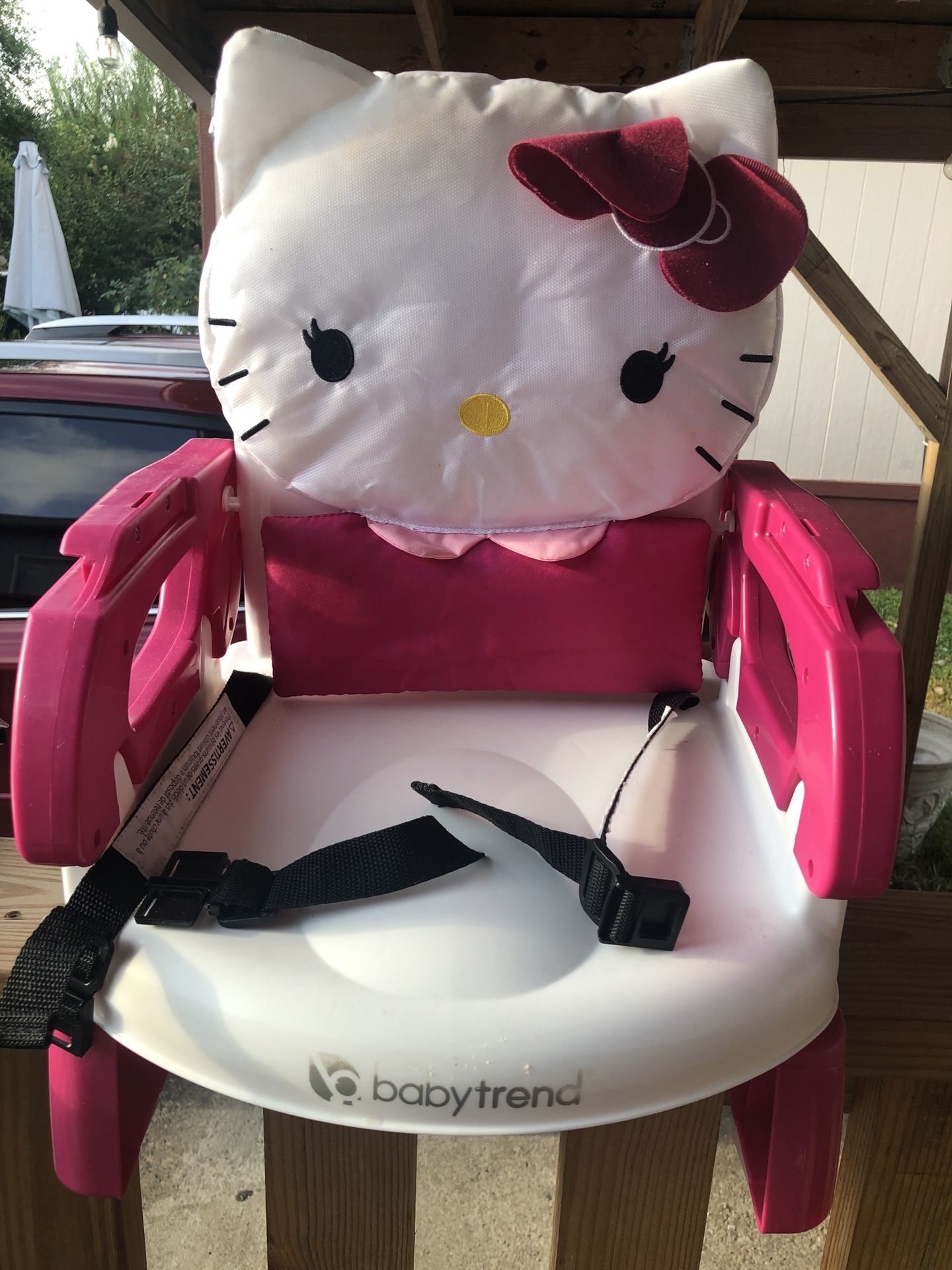 Hello kitty booster chair