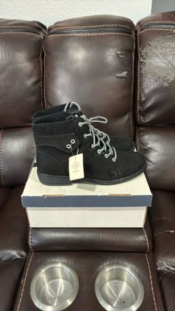 Women’s St. John’s bay boots