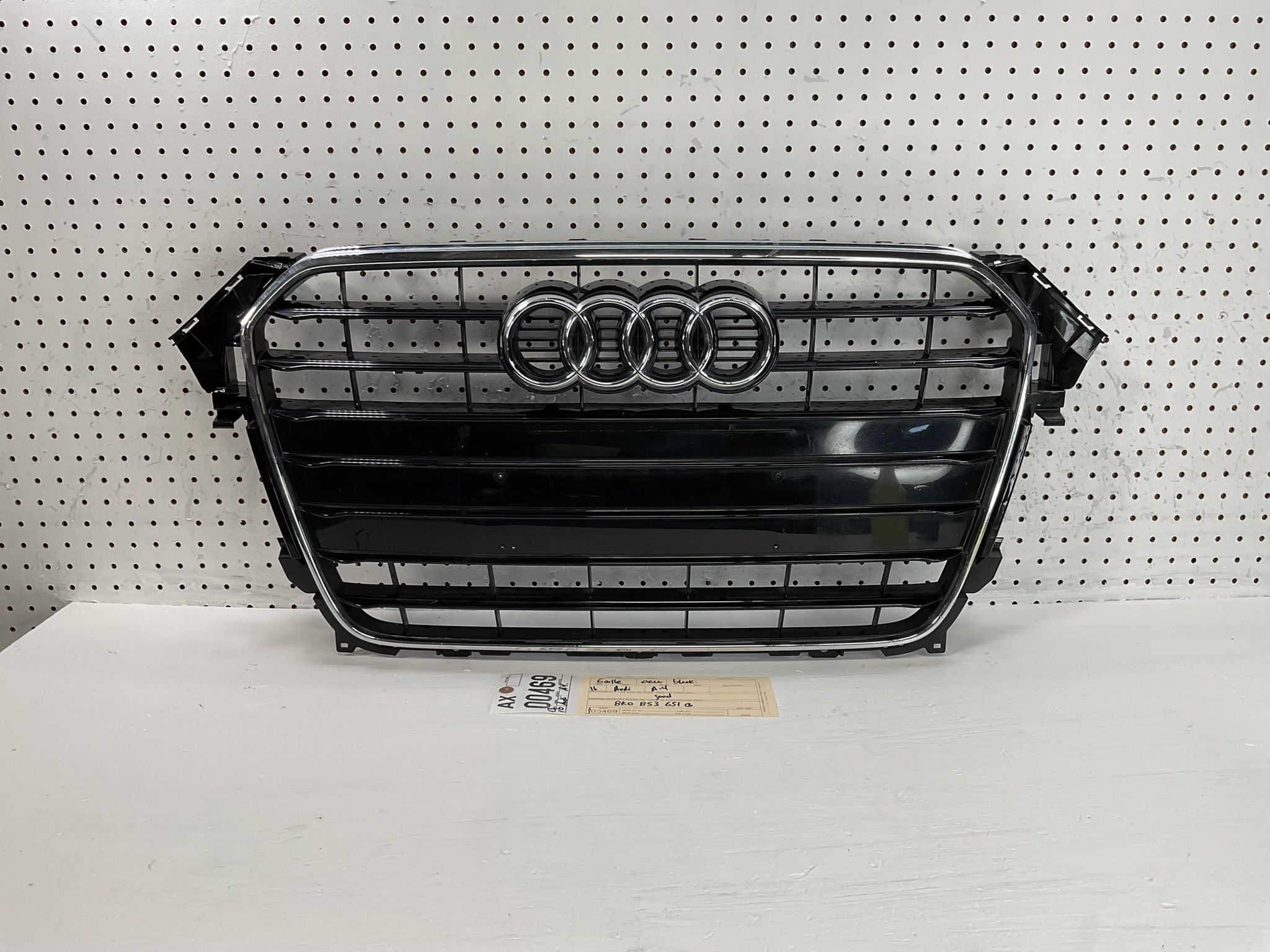 2013 2013 AUDI A4 S4 FRONT GRILLE OEM