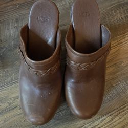 Ugg Clogs 