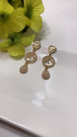 Gold Plated Pearl F Sign Geometric Round Pearl Earring