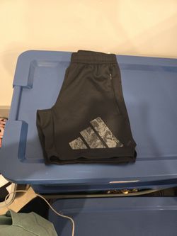 Adidas men small shorts