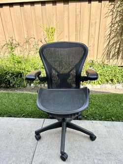 Herman Miller Aeron Size B Fully Loaded Version posture fit