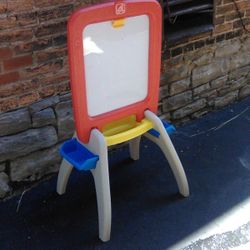Step 2 Toddler Drawing Easel Whiteboard Chalkboard