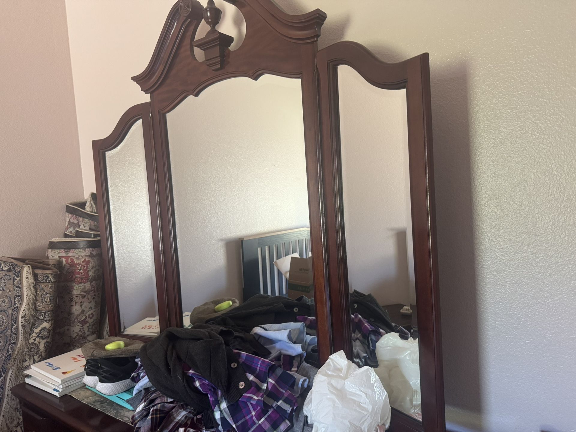 3 peace all wood bedroom set with mirror