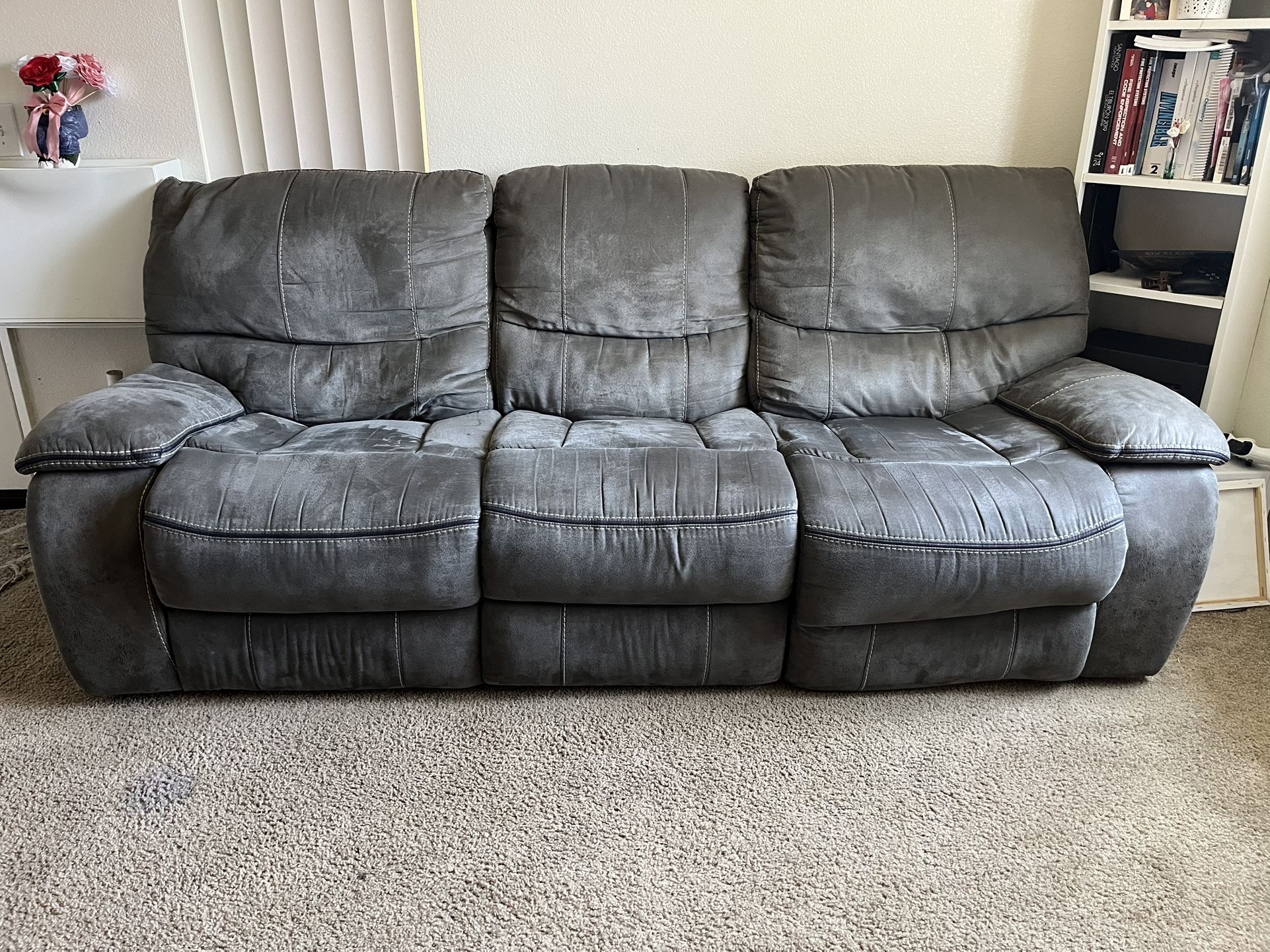 RECLINER COUCH FOR SALE