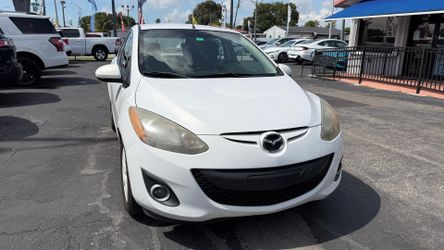 2012 MAZDA MAZDA2