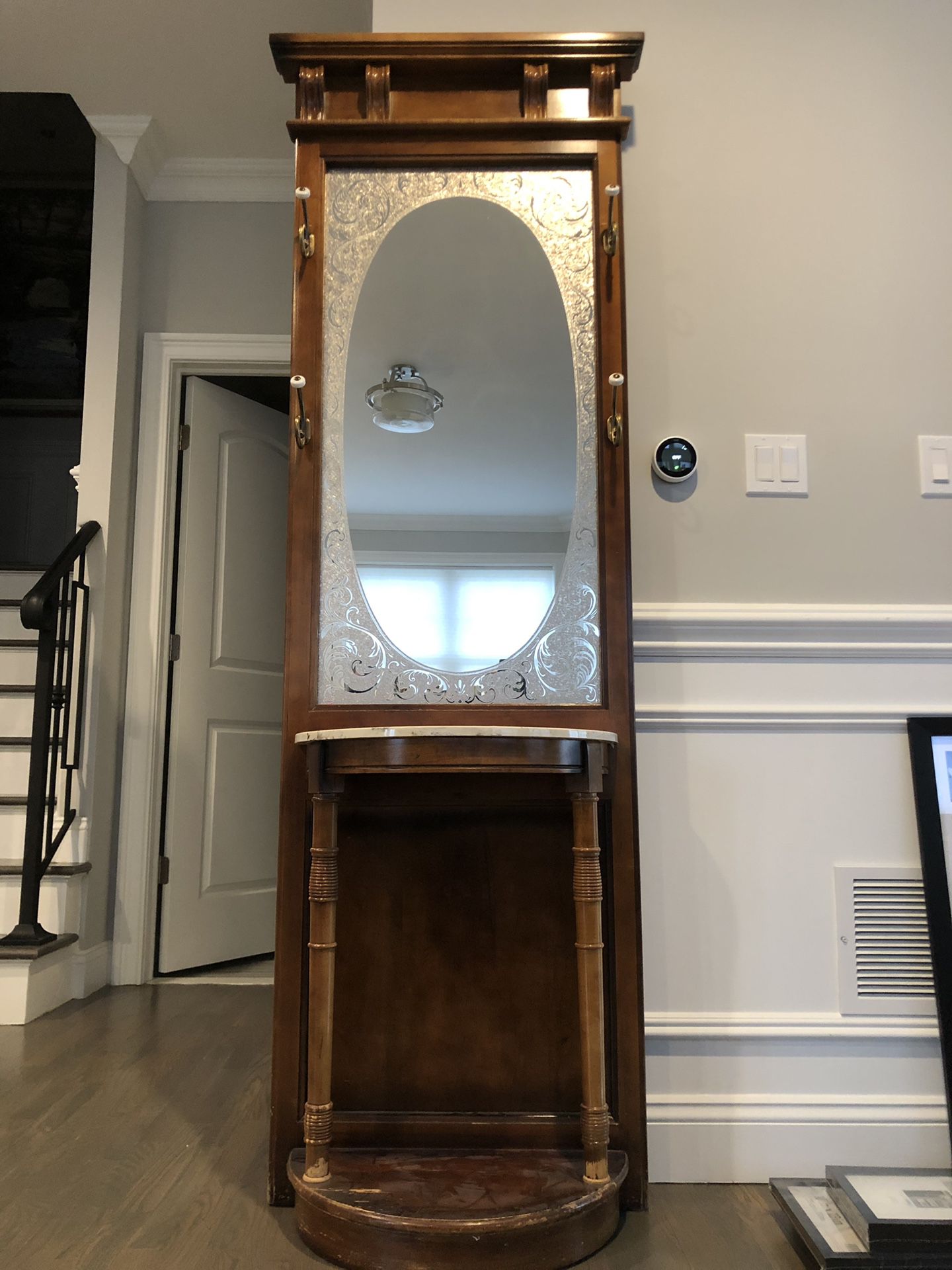 Entrance Console Table with Mirror and Hat Hooks